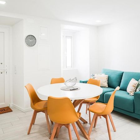 Nazare One Bedroom, 2 Mins From The Beach Buitenkant foto