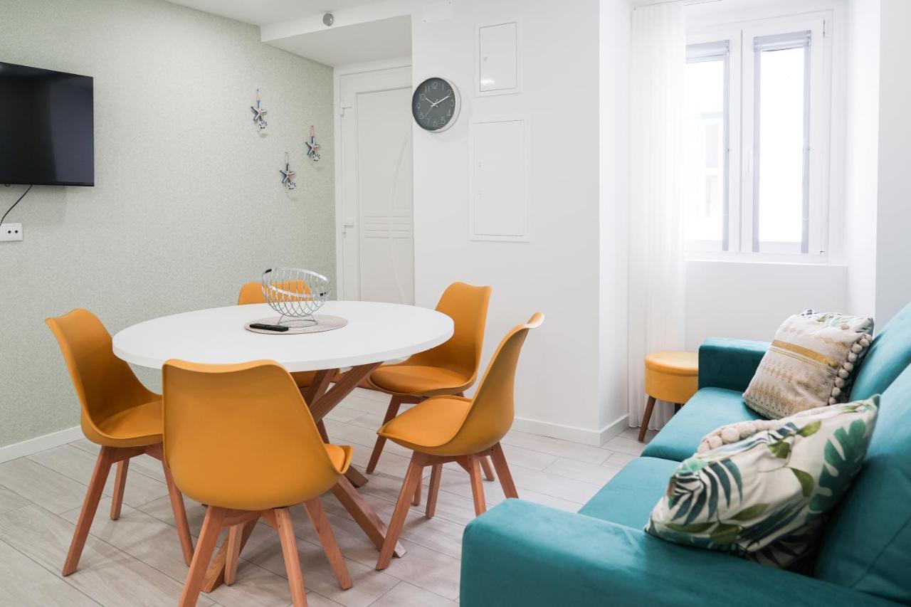 Nazare One Bedroom, 2 Mins From The Beach Buitenkant foto