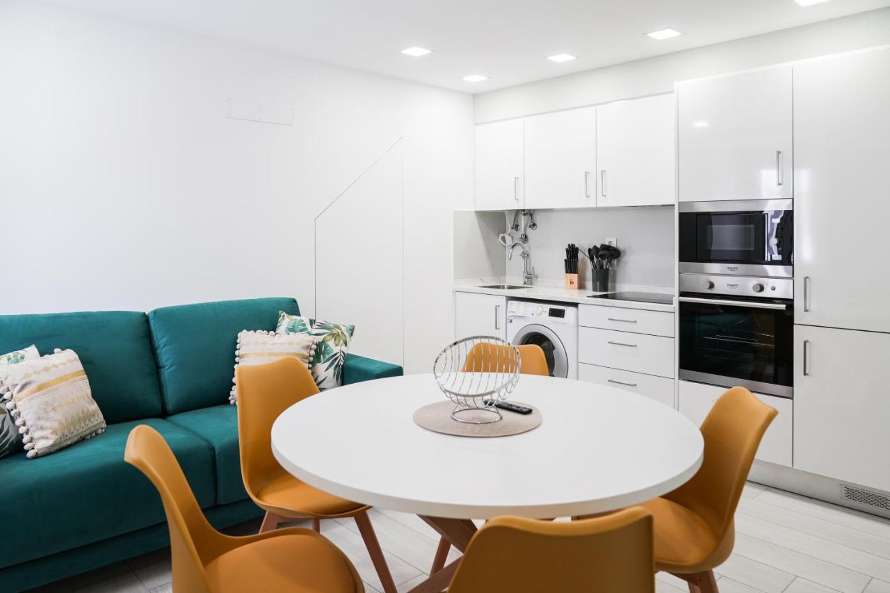 Nazare One Bedroom, 2 Mins From The Beach Buitenkant foto